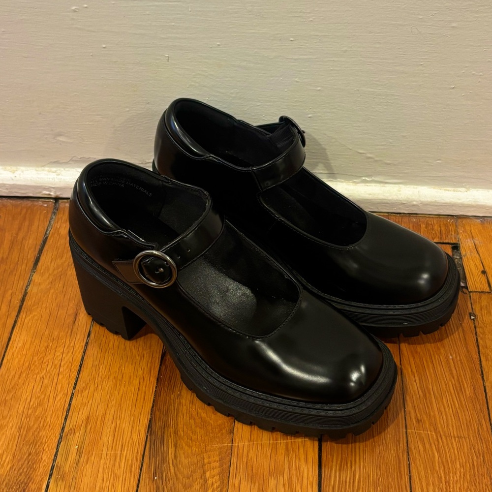 Chunky Mary Jane Heels NWOT